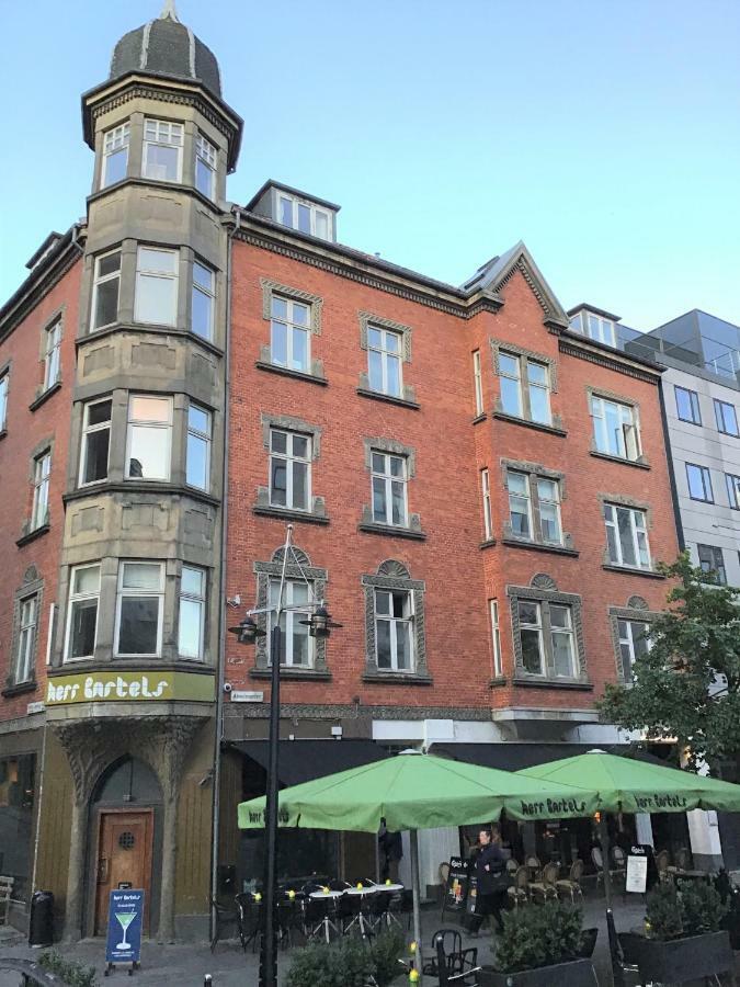 Bright And Spacious Apartment In Downtown Arhus Exterior foto