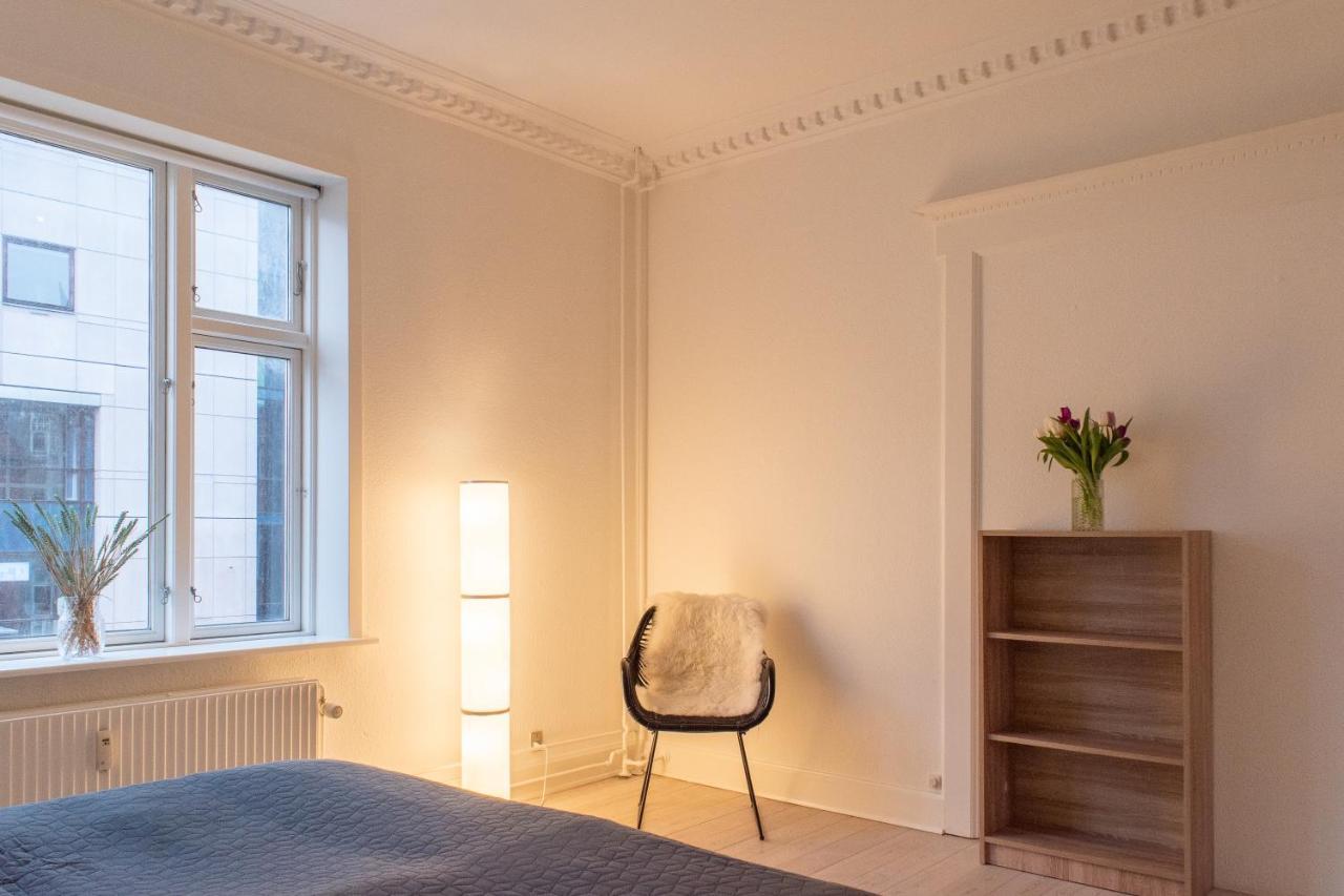 Bright And Spacious Apartment In Downtown Arhus Exterior foto